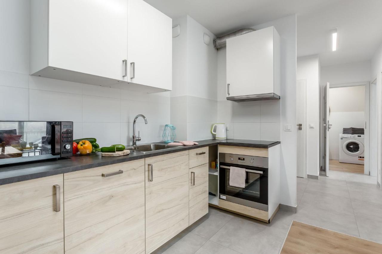 Chill Apartments Marywilska Warsawa Bagian luar foto